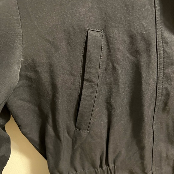 Only water resistant navy jacket with hood. Size M - Picture 3 of 8